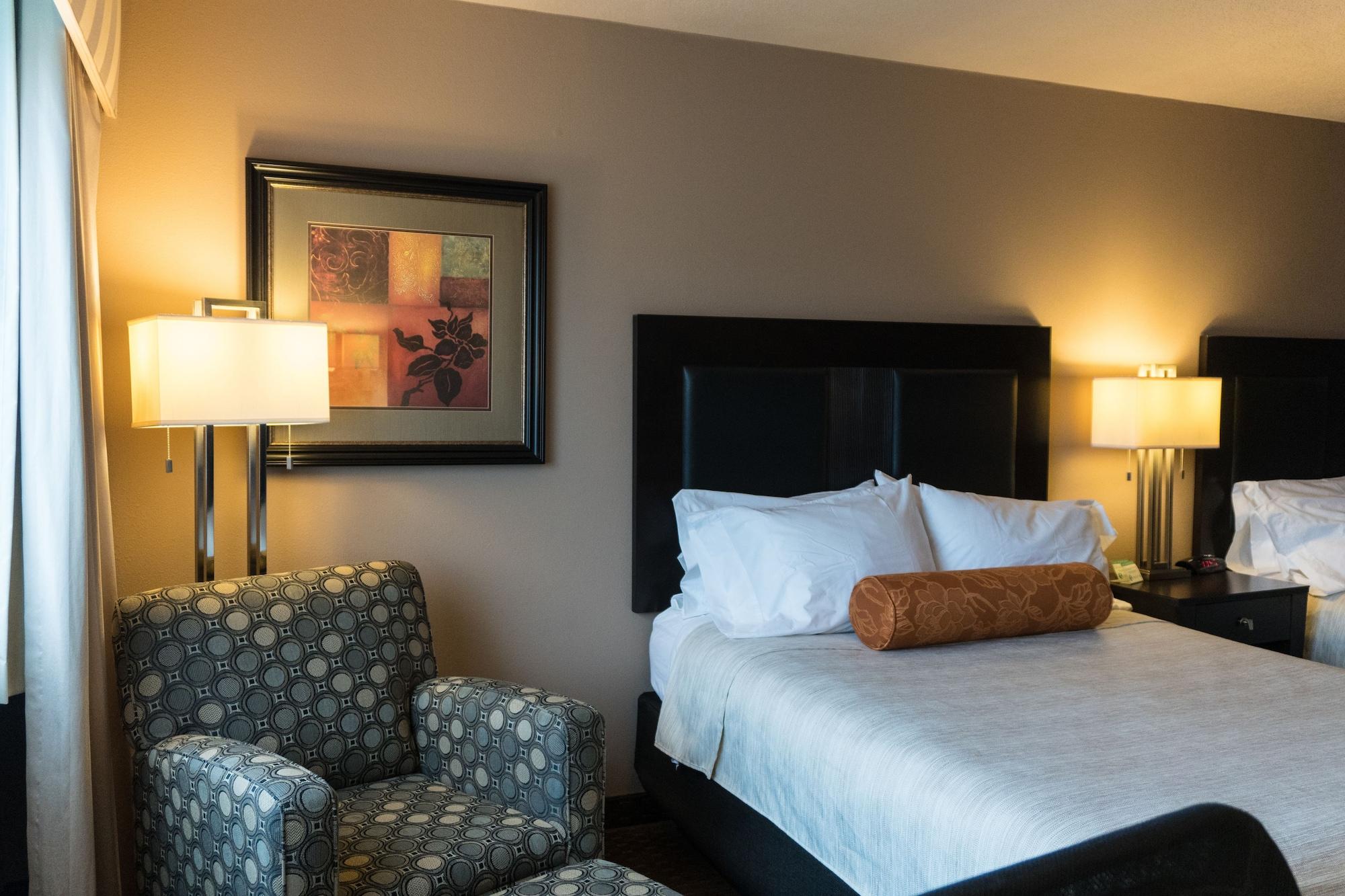 Monarch & Conference Center Hotel