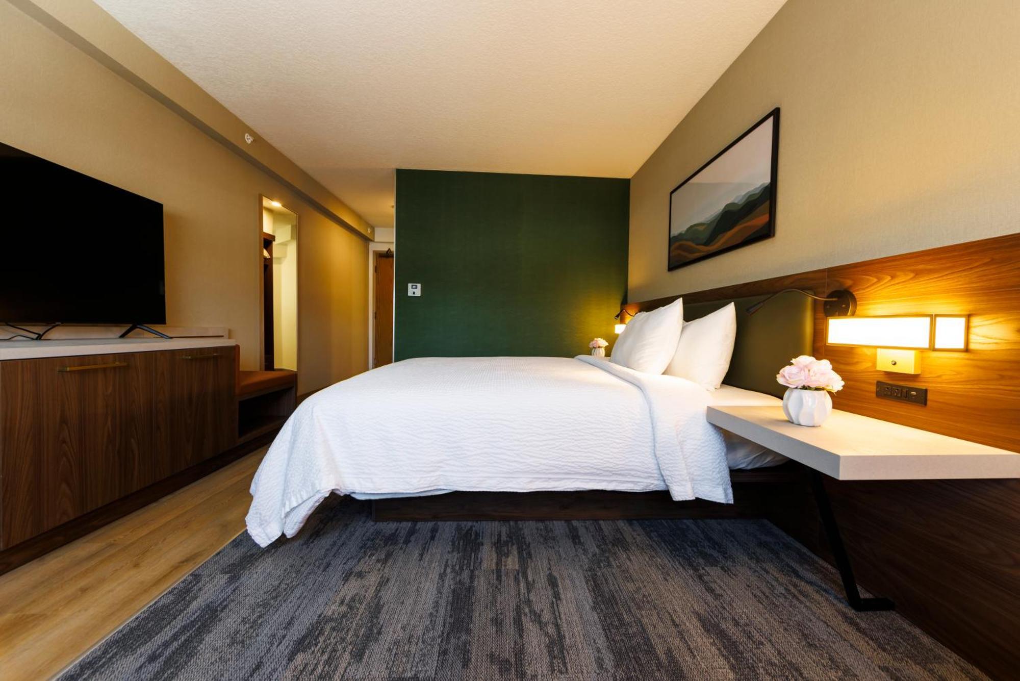 Monarch & Conference Center Hotel Clackamas